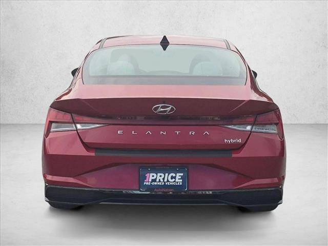 Used 2023 Hyundai Elantra Limited w/ Preferred Accessory Package FWD image 6