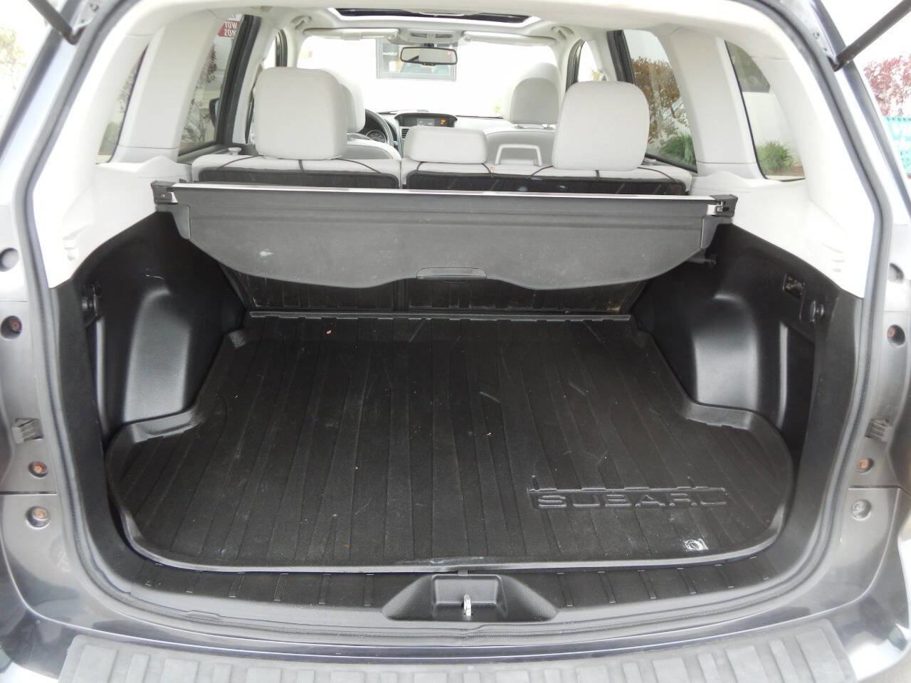Used 2015 Subaru Forester 2.5i Premium w/ All-Weather Package AWD/4WD image 45