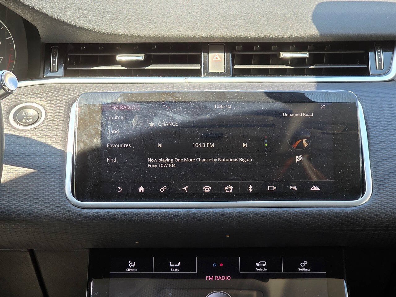Used 2020 Land Rover Range Rover Evoque S AWD/4WD image 24