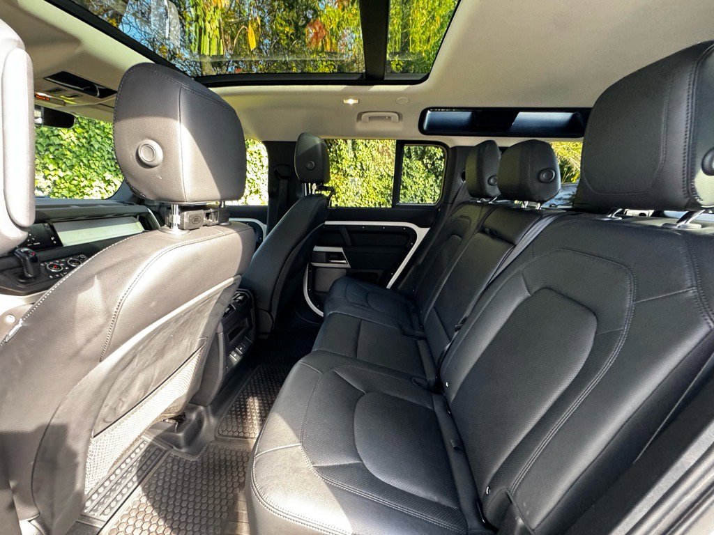 Used 2023 Land Rover Defender 110 S image 17