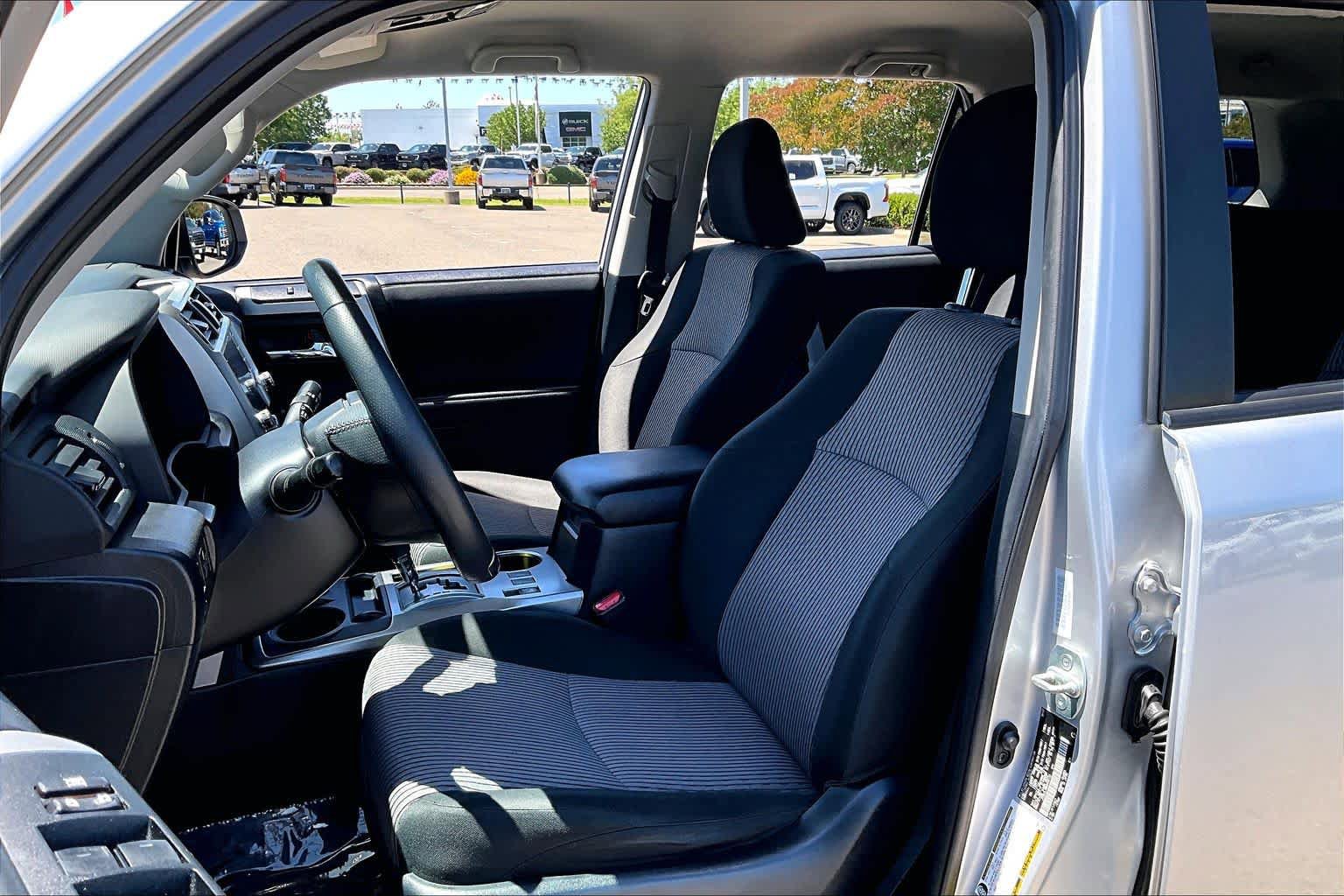 Used 2021 Toyota 4Runner SR5 AWD/4WD image 7