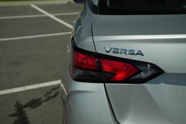 Used 2025 Nissan Versa SV FWD image 41