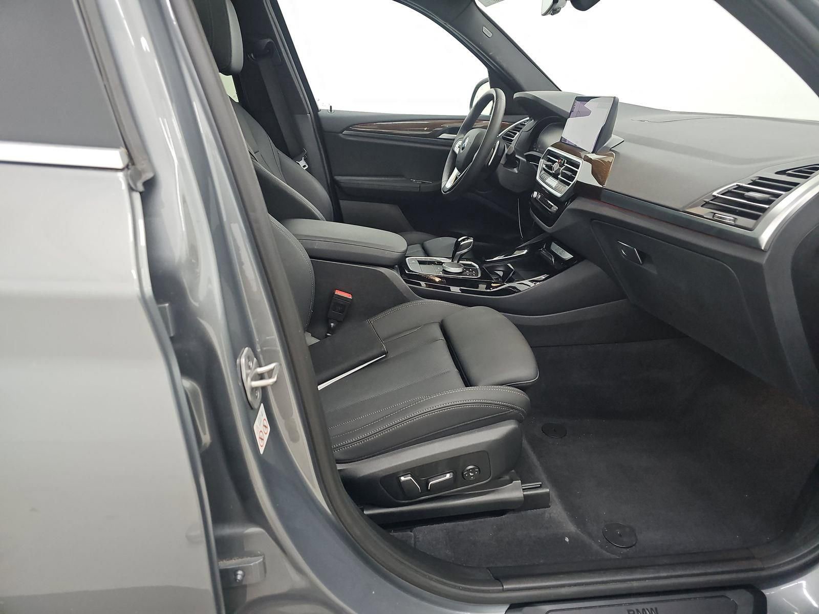 Used 2024 BMW X3 sDrive30i w/ Premium Package w/ZPA RWD image 7