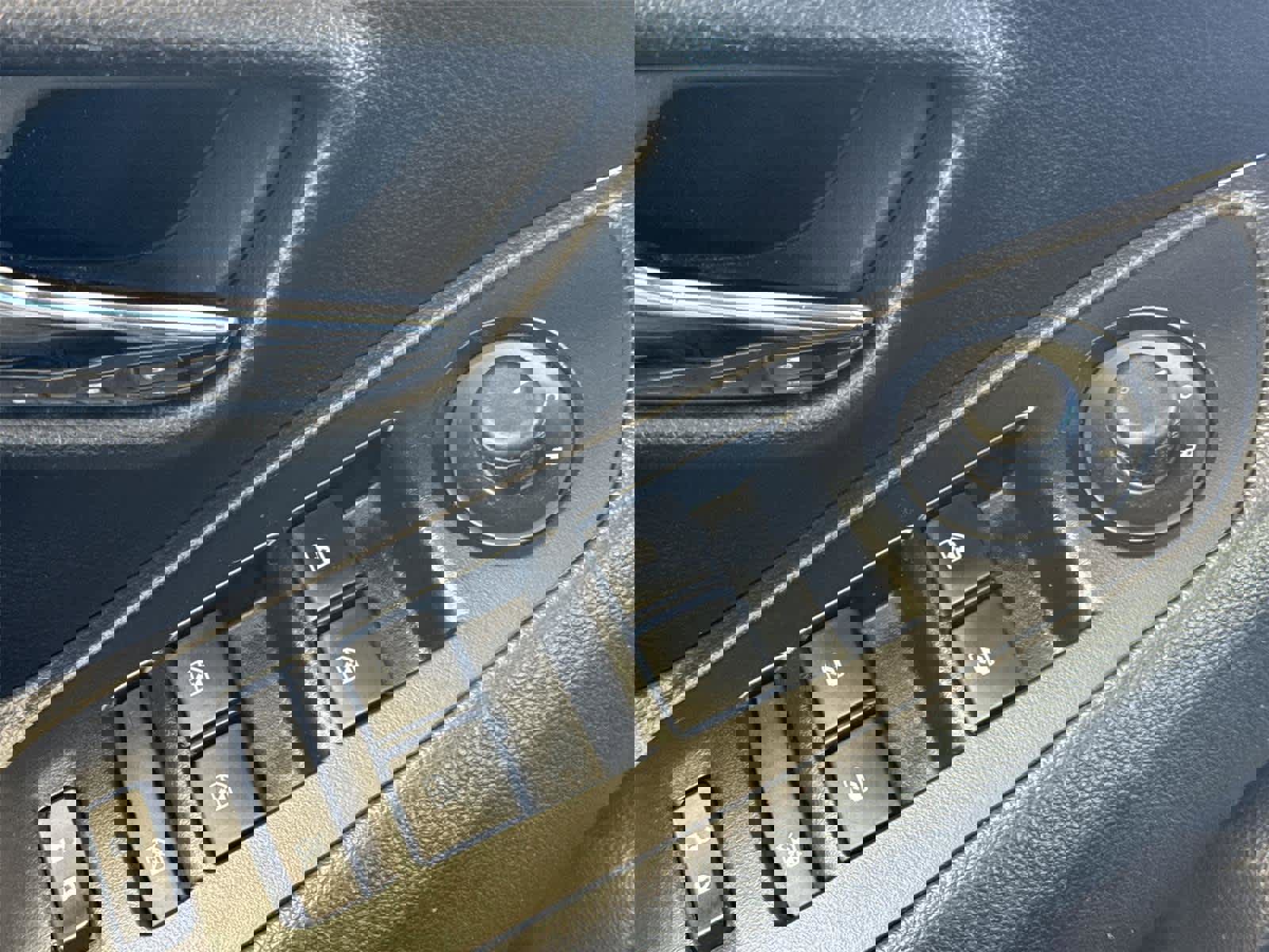 Used 2022 Chevrolet Trax LT w/ LT Convenience Package image 21