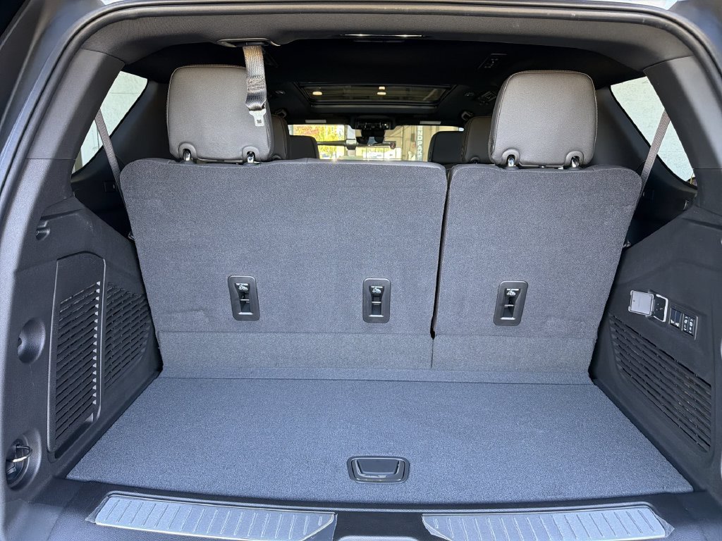 New 2026 Chevrolet Tahoe High Country w/ Sun And Tow Package AWD/4WD image 29