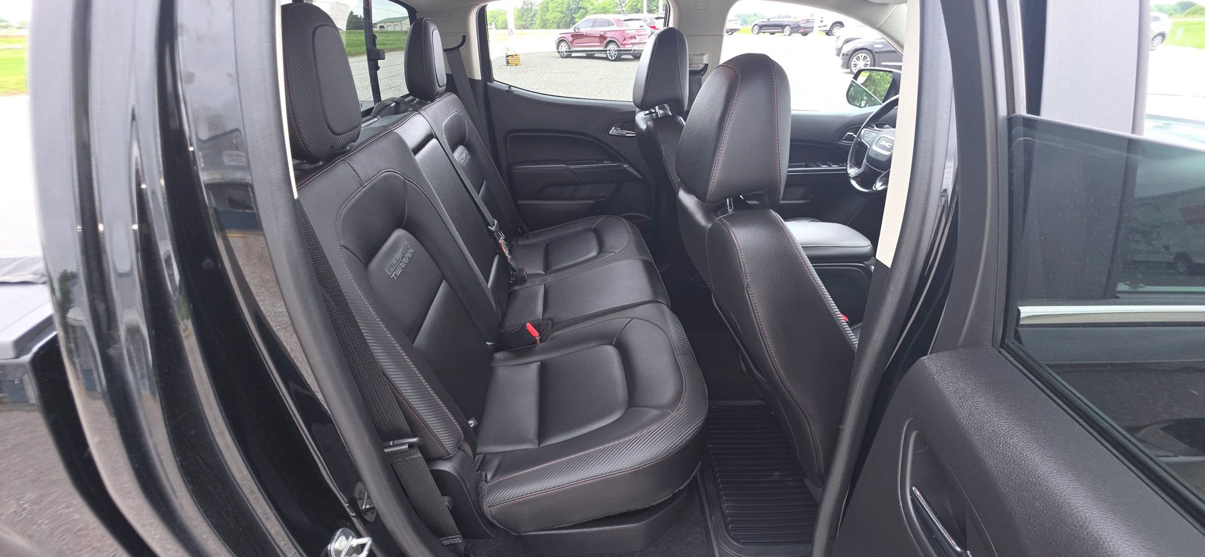Used 2018 GMC Canyon All Terrain w/ Trailering Package AWD/4WD image 11