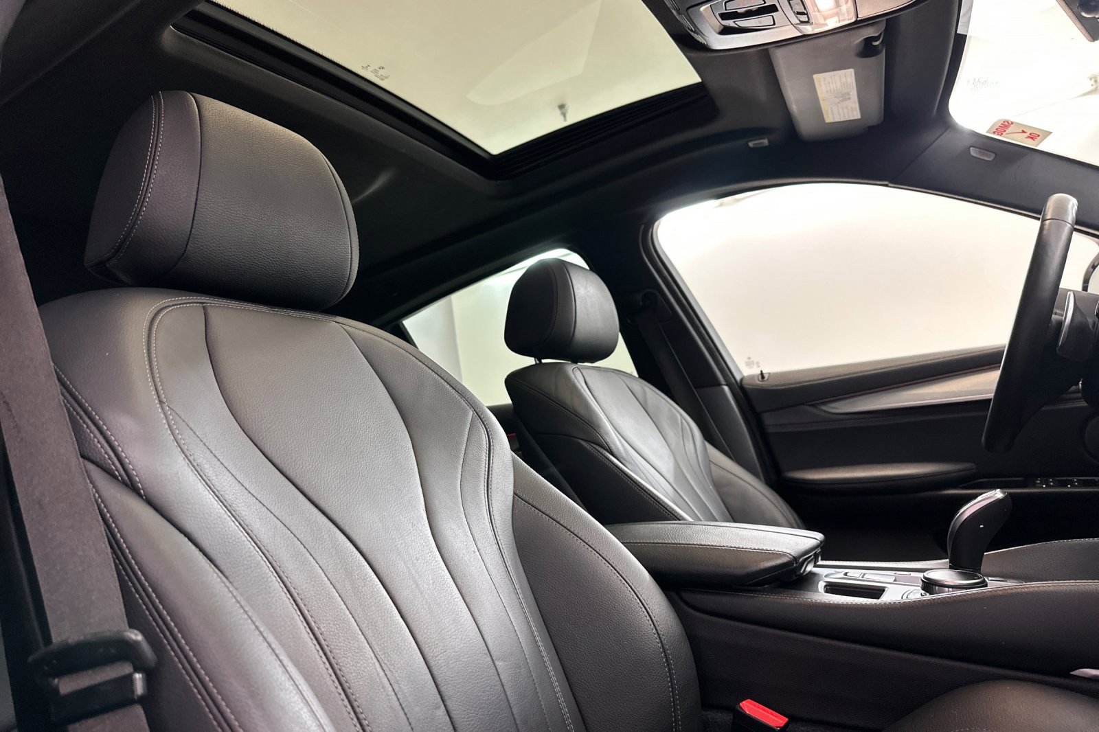 Used 2019 BMW X6 xDrive35i w/ M Sport Package image 31