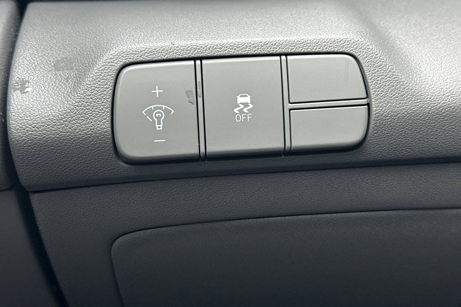 Used 2024 Hyundai Elantra SEL w/ Convenience Package image 28