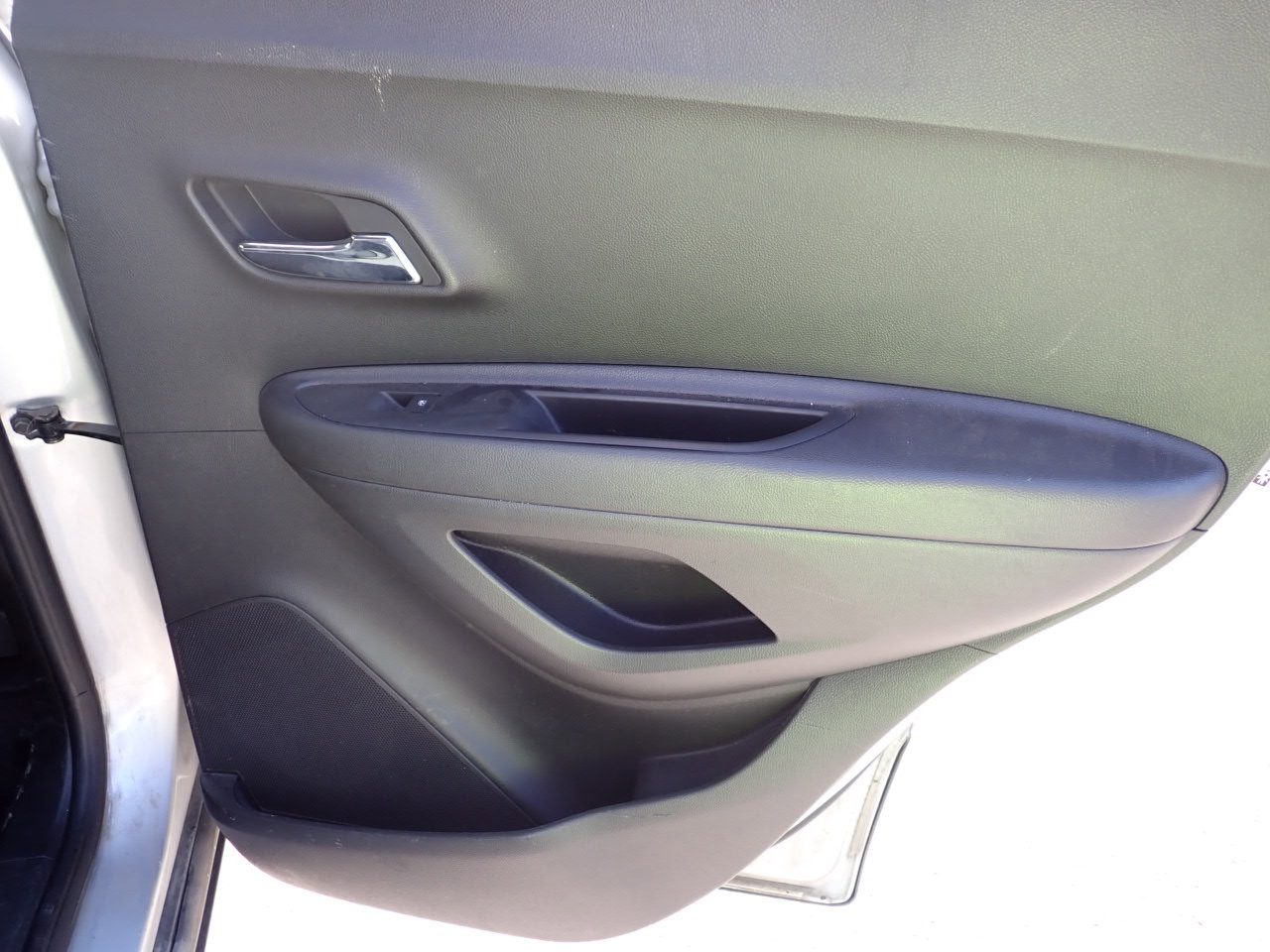 Used 2017 Chevrolet Trax LS image 24