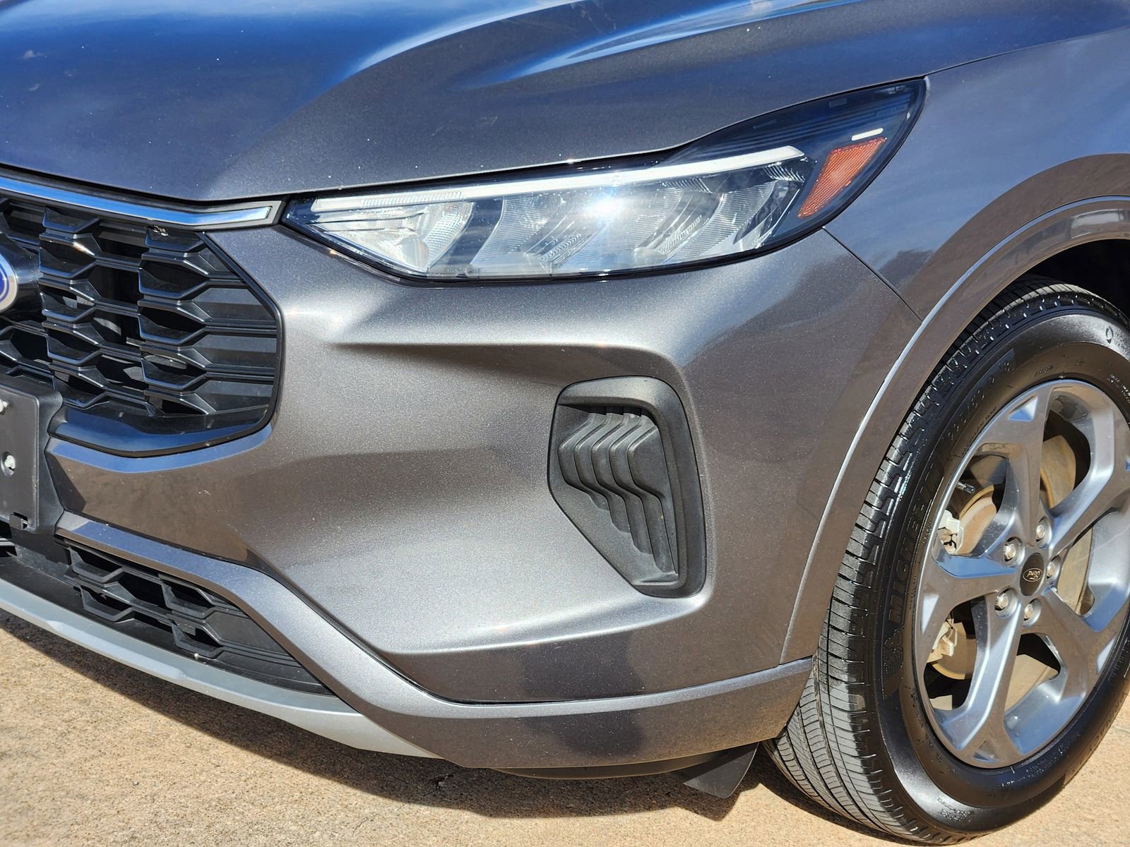 Used 2023 Ford Escape ST-Line w/ Tech Pack #1 image 9