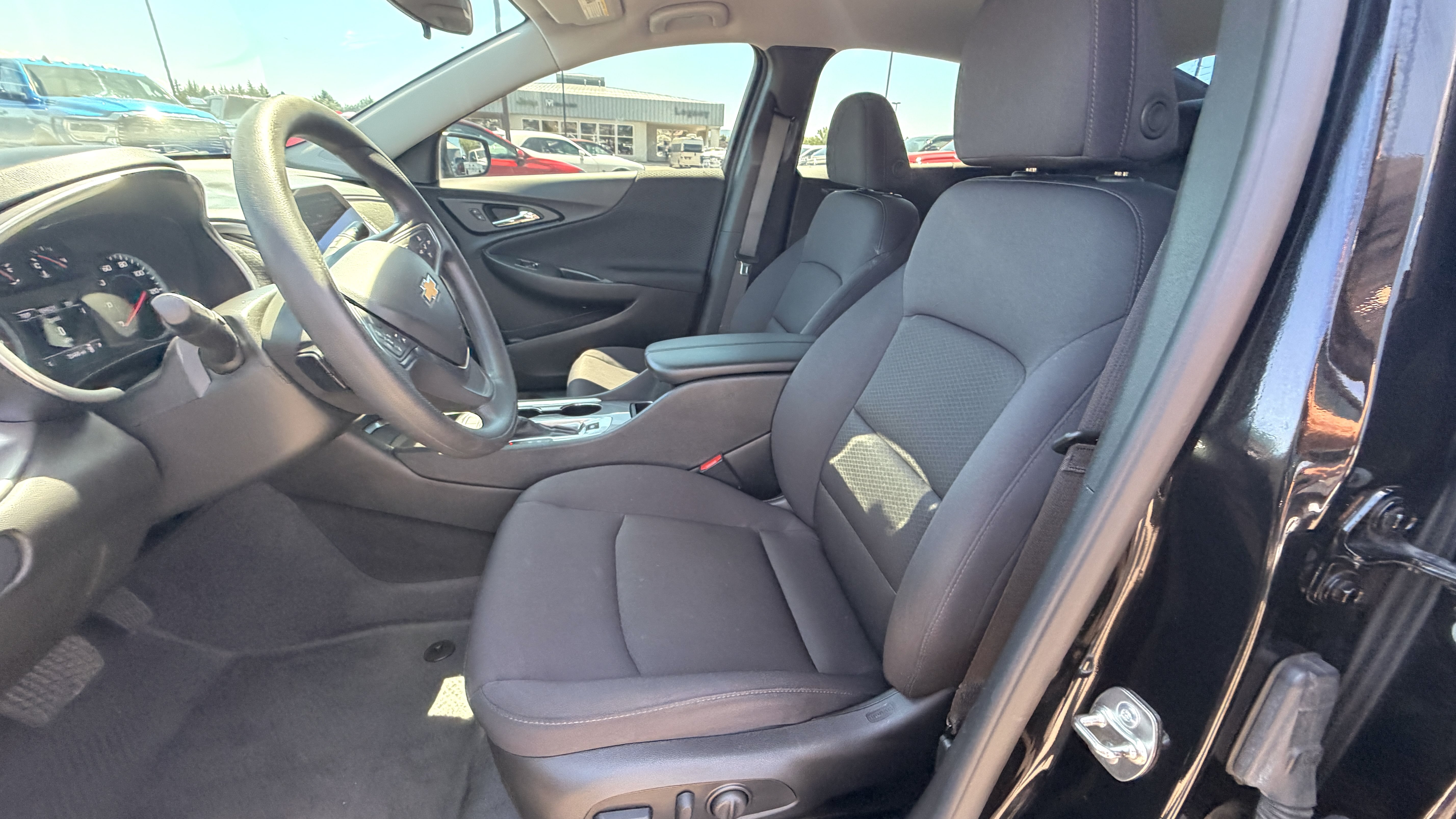 Used 2024 Chevrolet Malibu LT FWD image 19