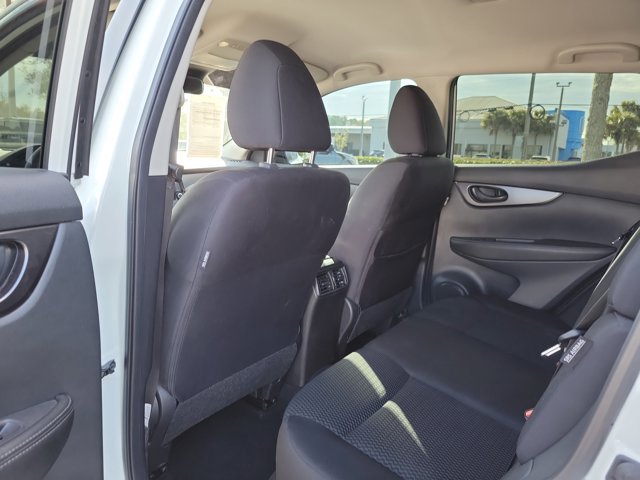 Used 2022 Nissan Rogue Sport S image 11