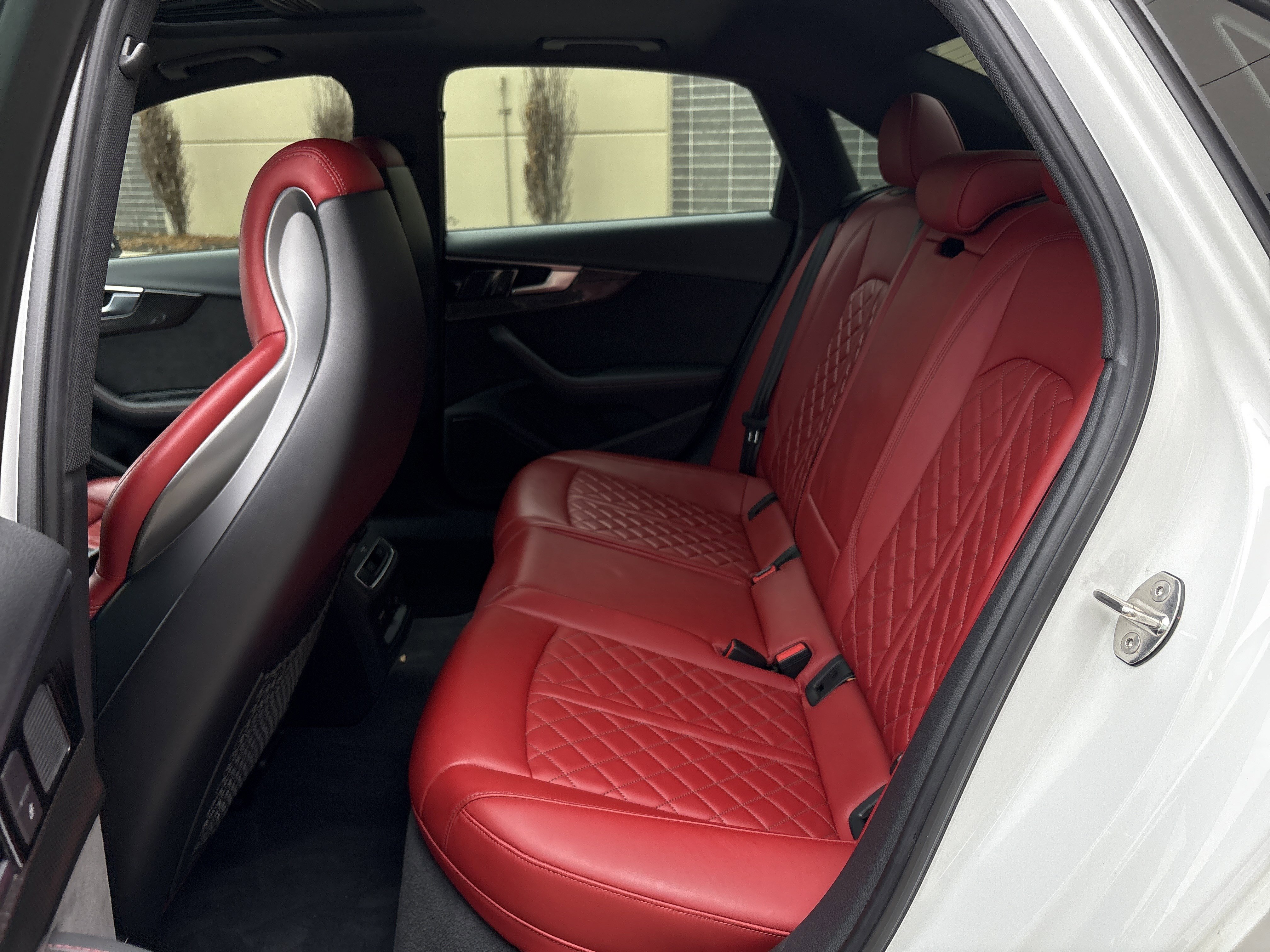 Used 2020 Audi S4 Premium Plus w/ Premium Plus Package image 31