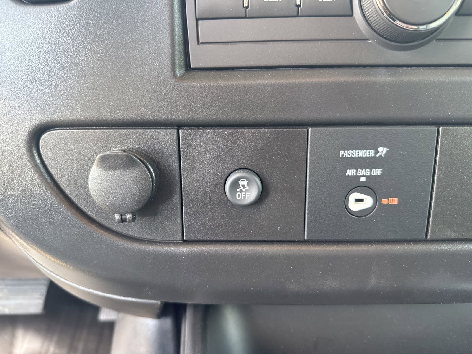 New 2026 Chevrolet Express 2500 w/ Driver Convenience Package RWD image 22