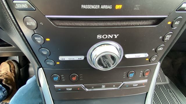 Used 2018 Ford Edge Titanium w/ Equipment Group 301A AWD/4WD image 28
