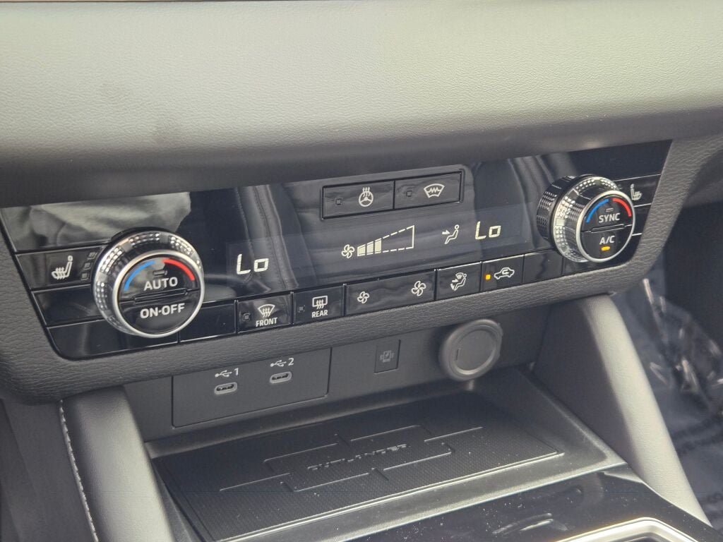 New 2026 Mitsubishi Outlander LE AWD/4WD image 20