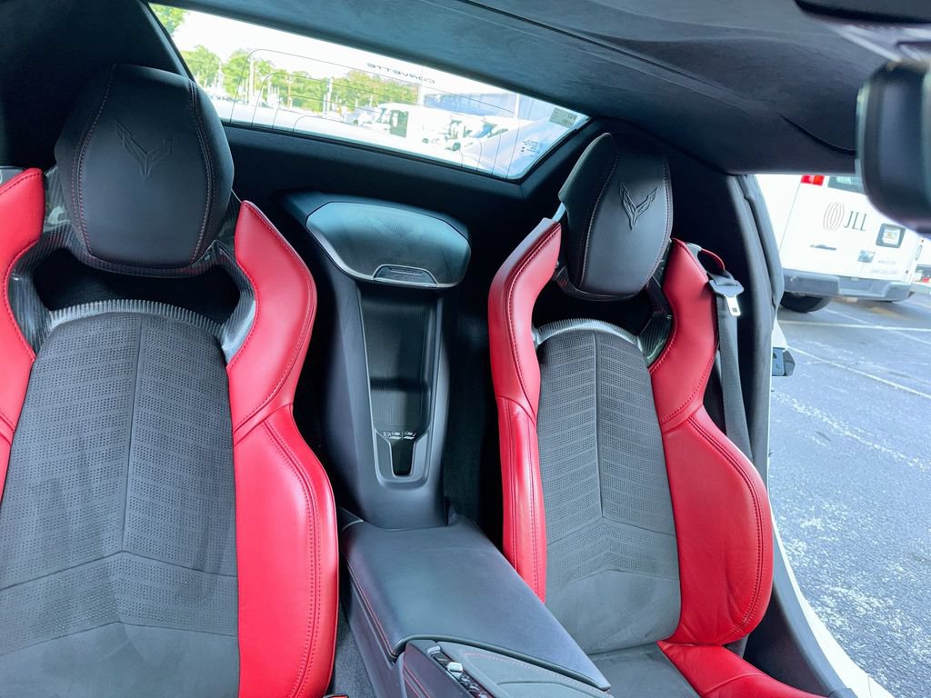 Used 2024 Chevrolet Corvette Z06 RWD image 34