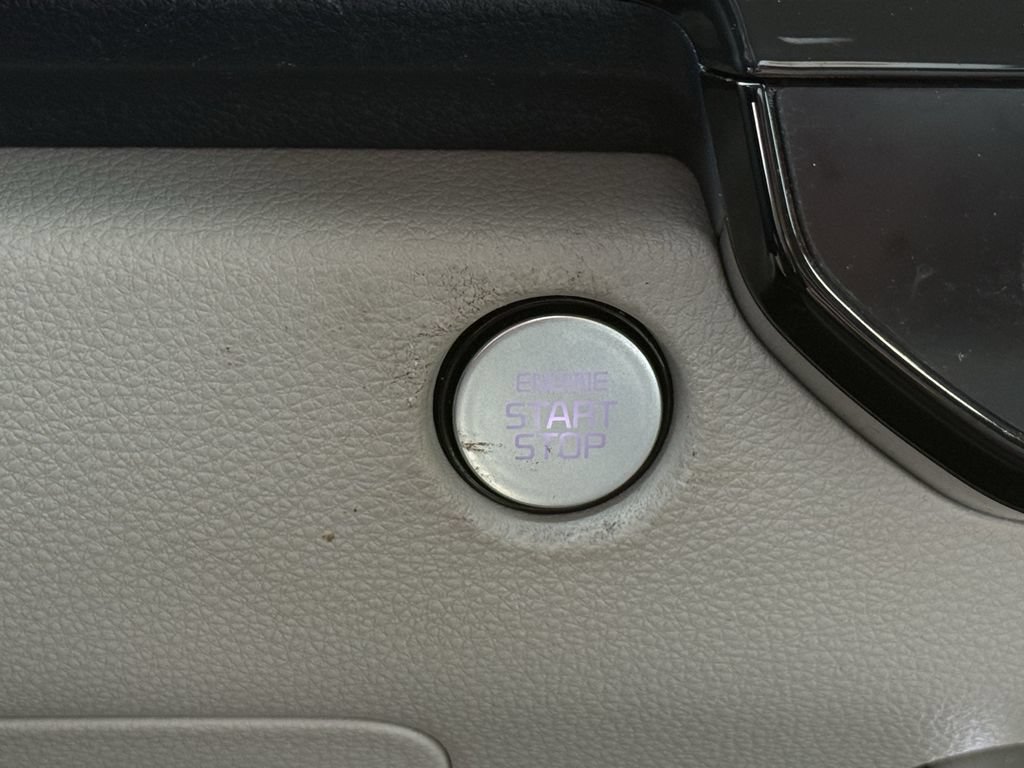 Used 2025 Kia Carnival SX Prestige FWD image 20