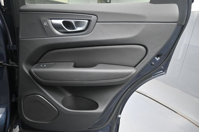 Certified 2024 Volvo XC60 B5 Core AWD/4WD image 27