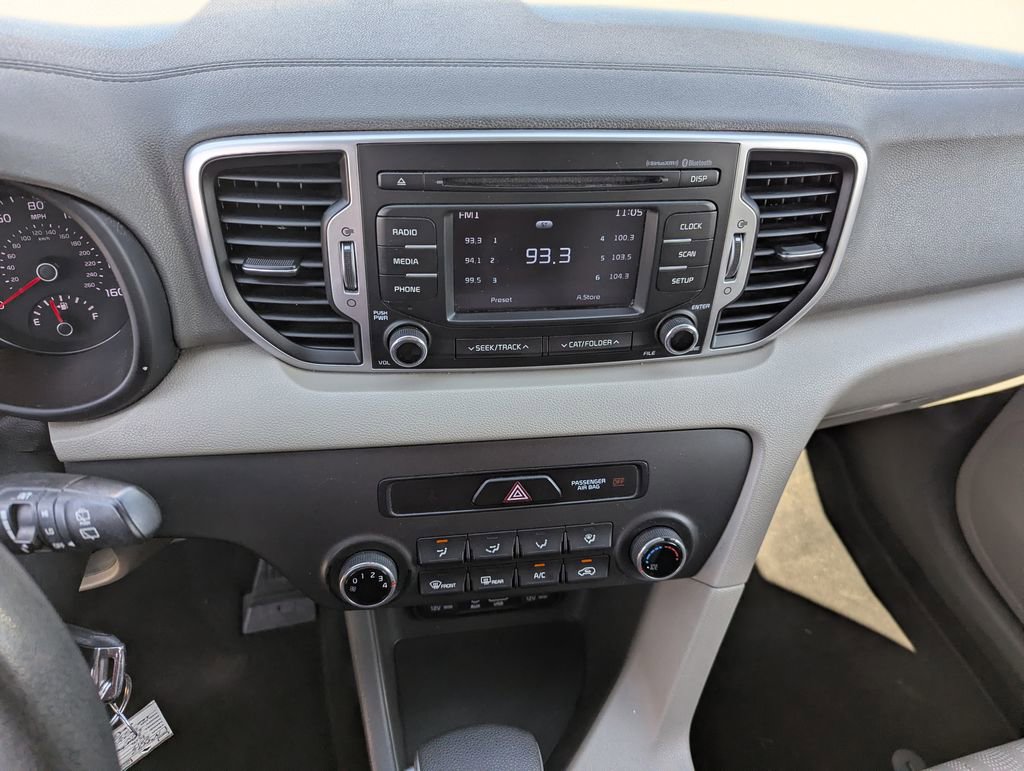 Used 2017 Kia Sportage LX AWD/4WD image 16