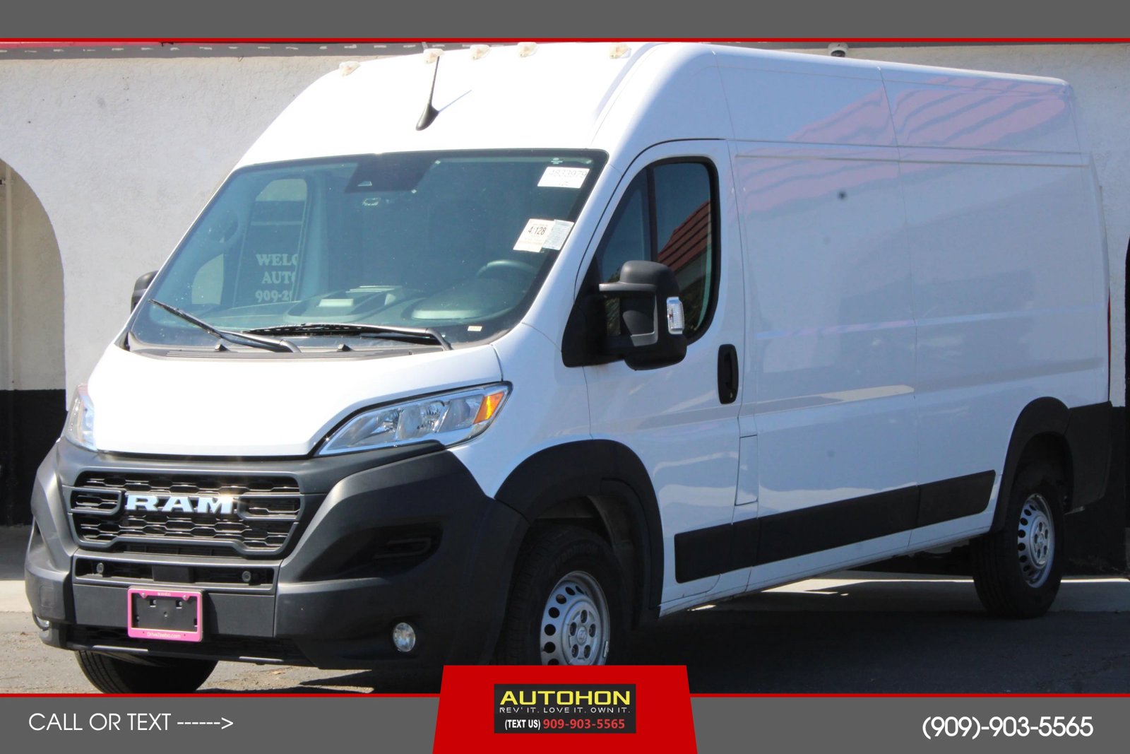 Used 2024 RAM ProMaster 2500 w/ Safety Group FWD image 1