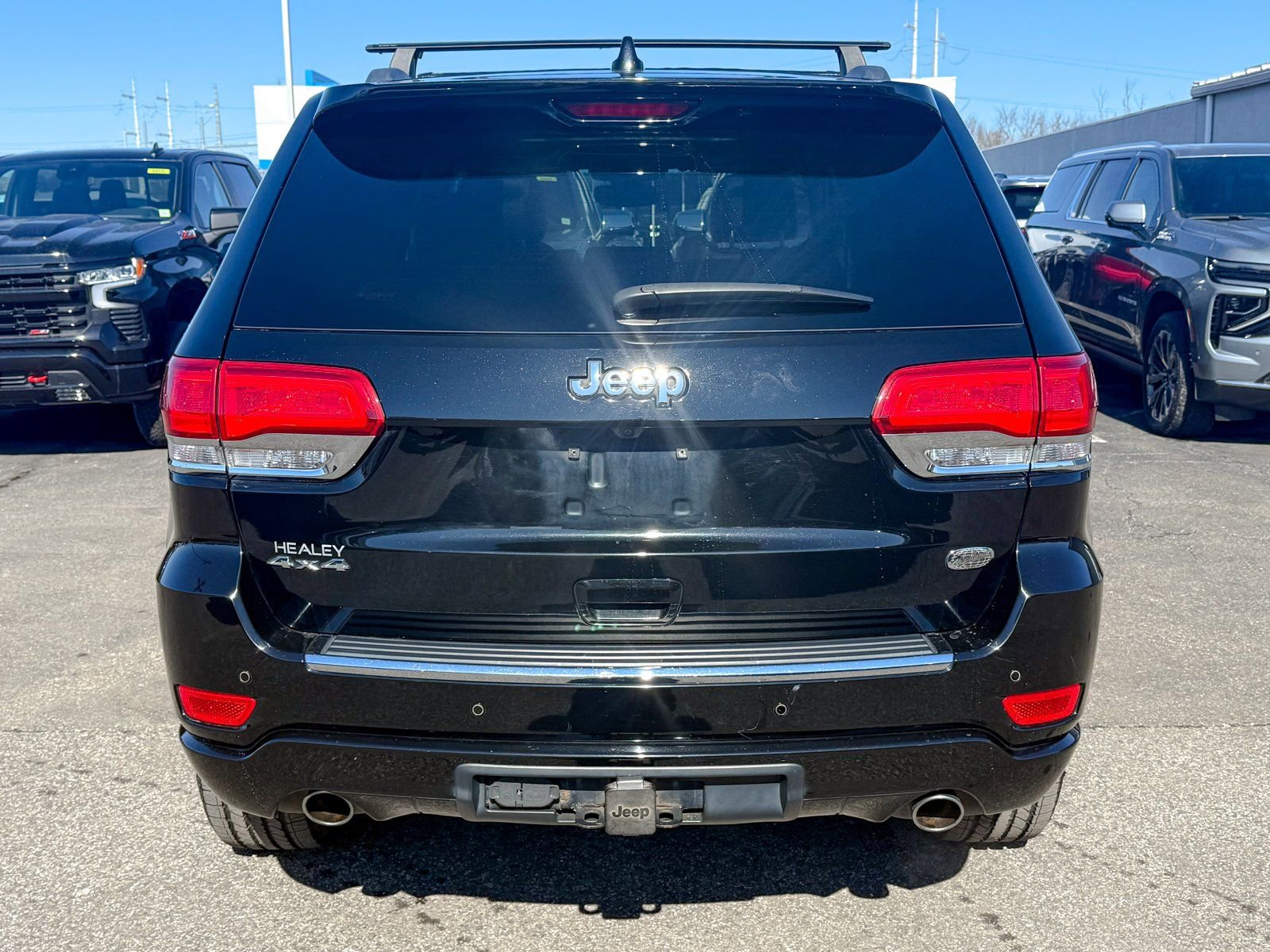 Used 2020 Jeep Grand Cherokee Overland AWD/4WD image 6