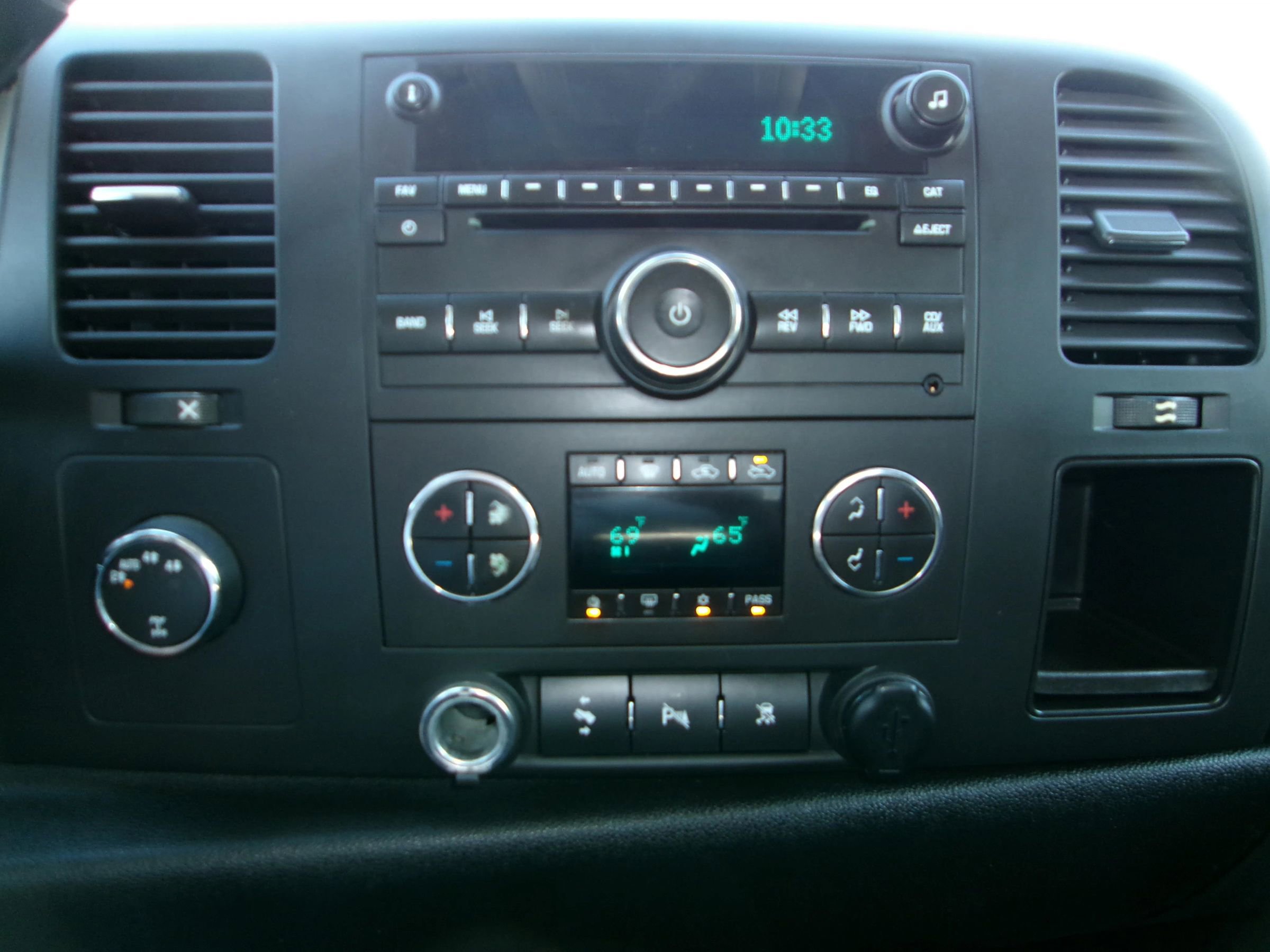 Used 2011 Chevrolet Silverado 1500 LT w/ All-Star Edition image 10