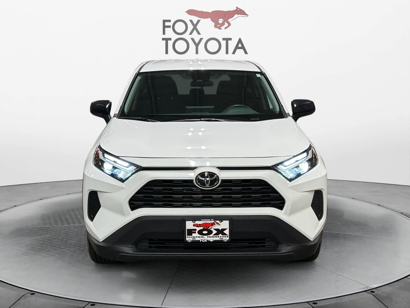 Used 2025 Toyota RAV4 LE AWD/4WD image 9