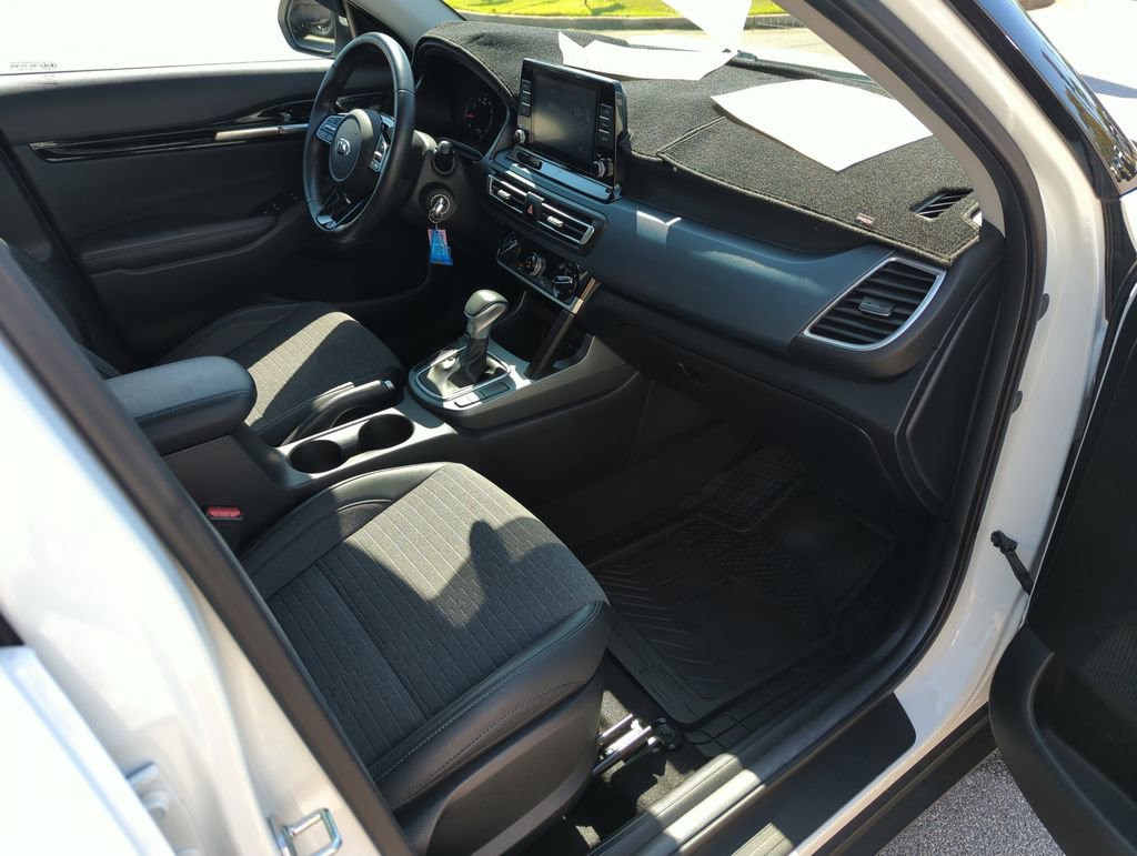 Used 2021 Kia Seltos S FWD image 34