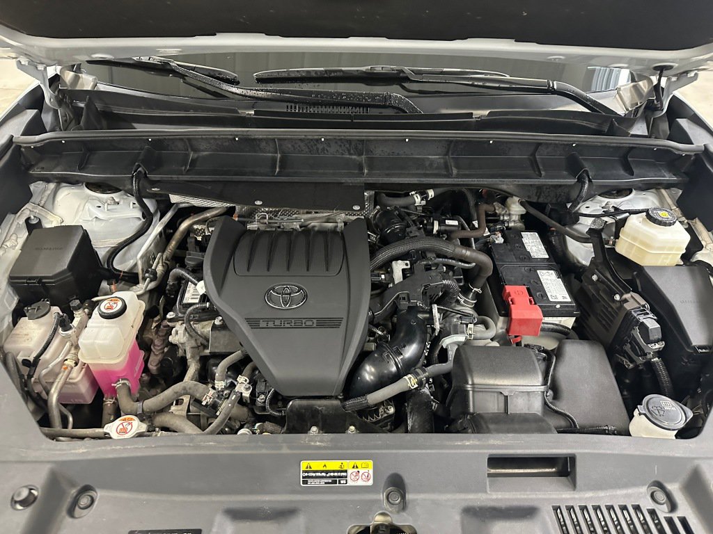 Used 2023 Toyota Highlander L FWD image 35