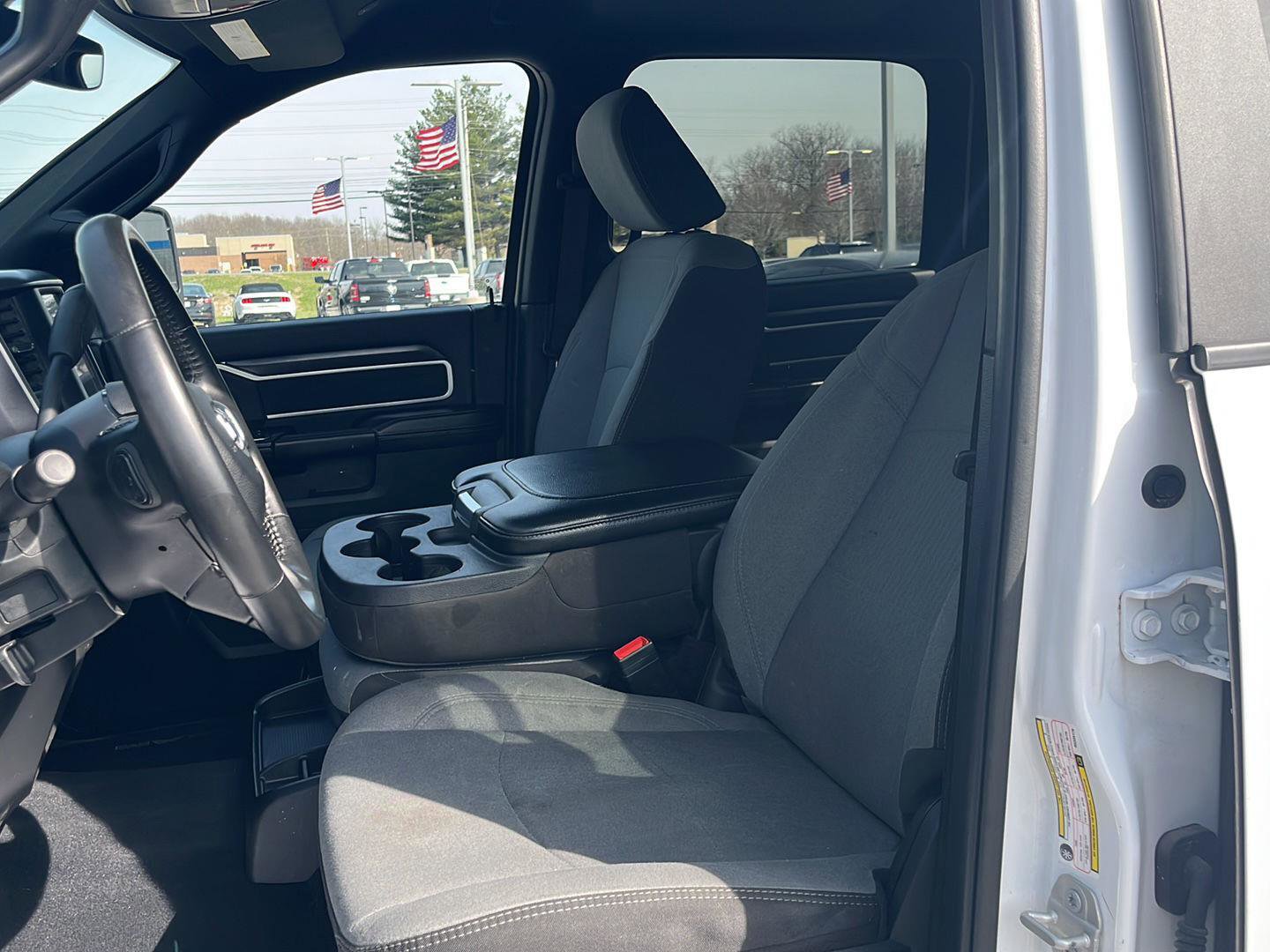Used 2024 RAM 3500 Big Horn AWD/4WD image 23