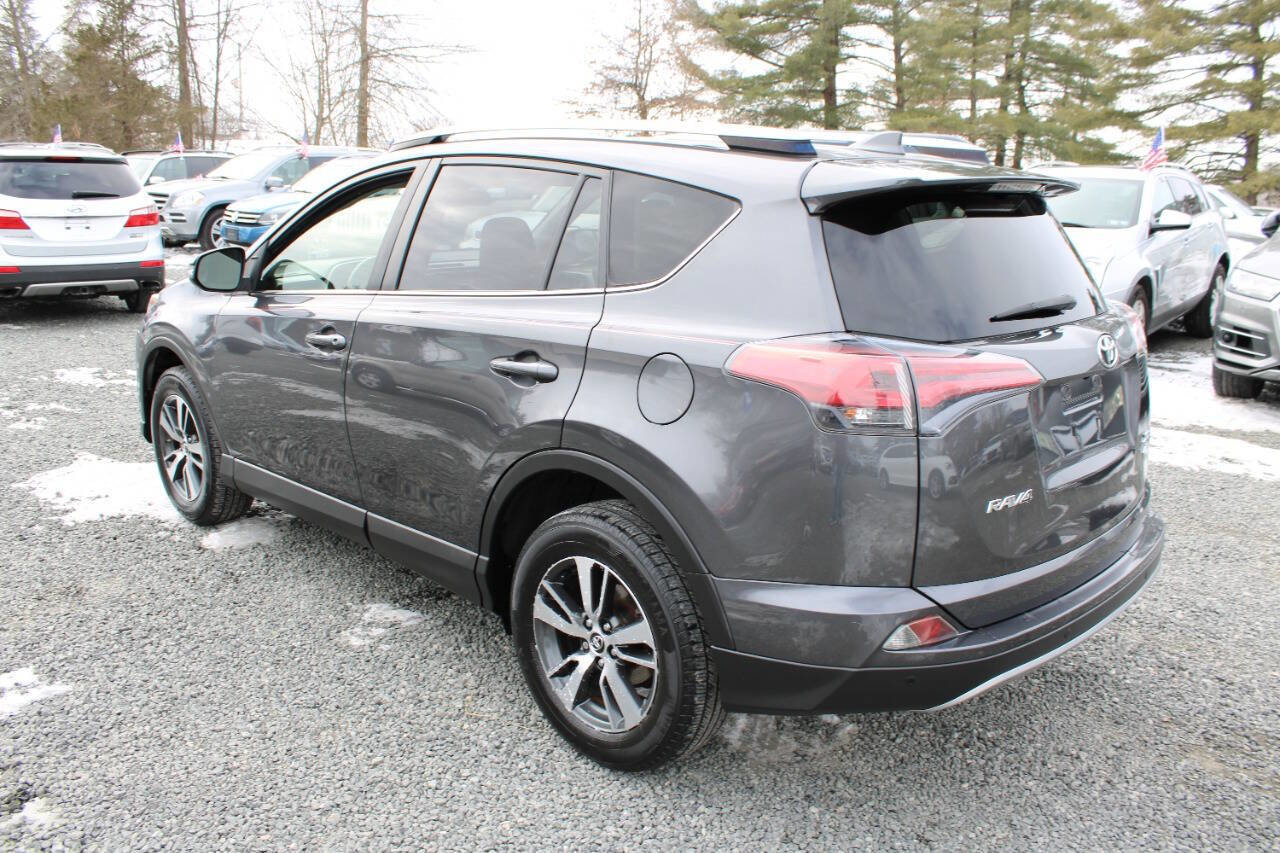 Used 2017 Toyota RAV4 XLE image 9