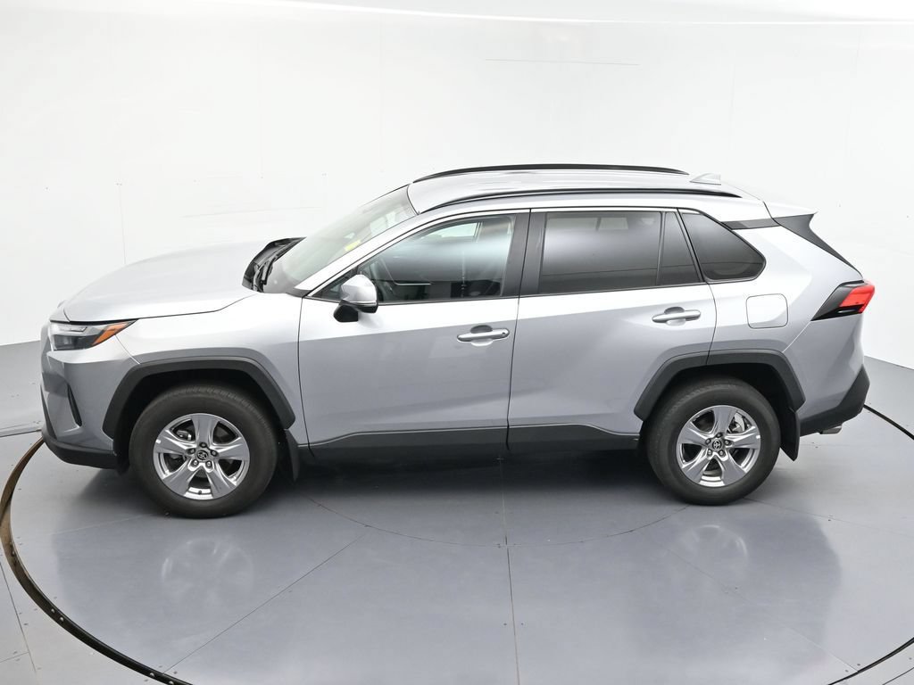 Used 2023 Toyota RAV4 XLE AWD/4WD image 31