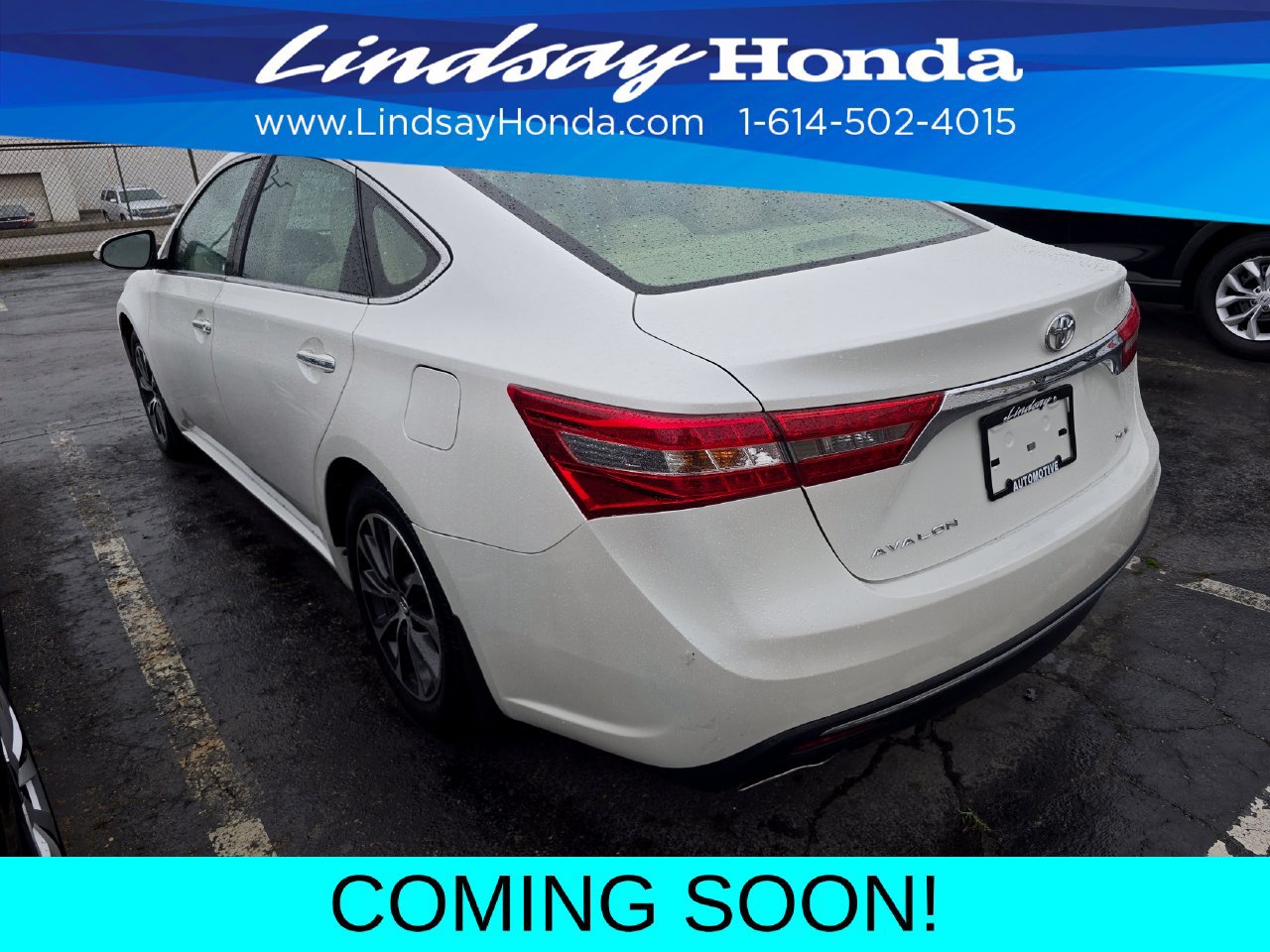 Used 2018 Toyota Avalon XLE Premium FWD image 3