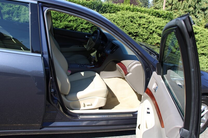 Used 2009 INFINITI G37 x Sedan w/ Premium Pkg AWD/4WD image 15