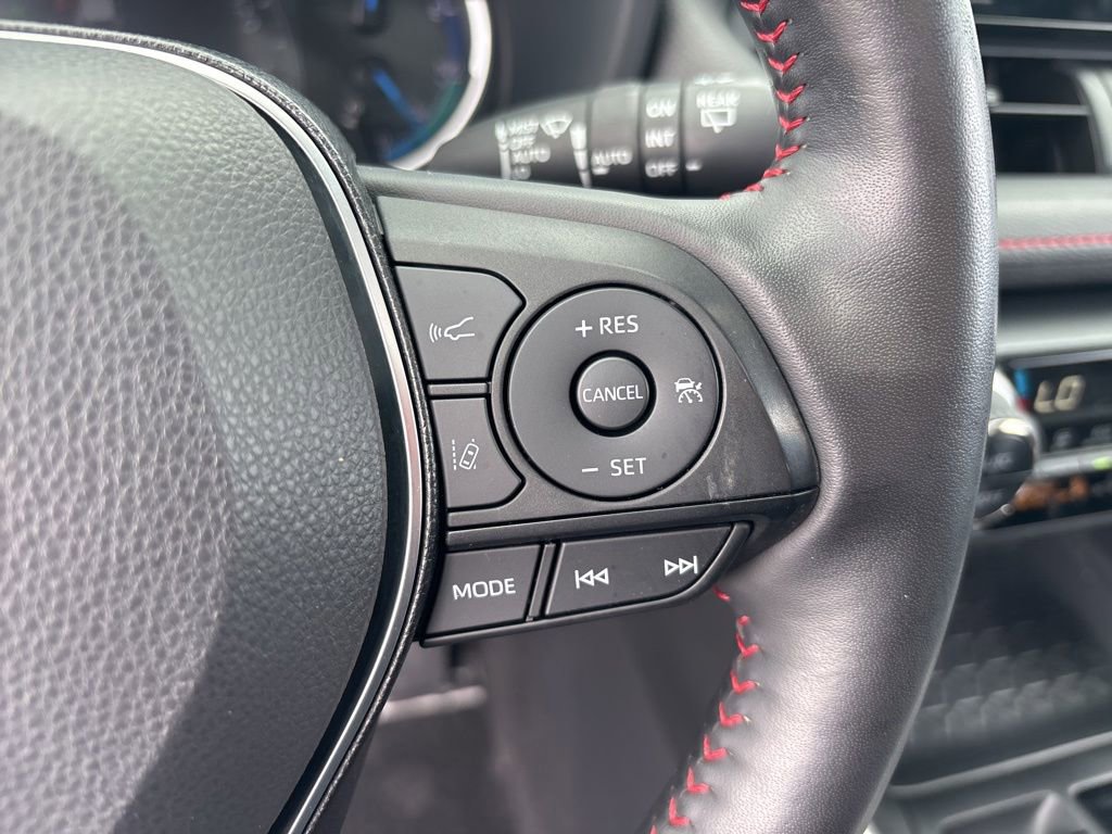 Used 2022 Toyota RAV4 SE w/ Weather & Moonroof Package AWD/4WD image 22