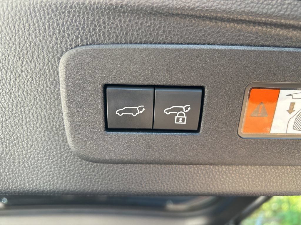 Used 2025 Lexus GX 550 w/ Cold Area Package AWD/4WD image 34