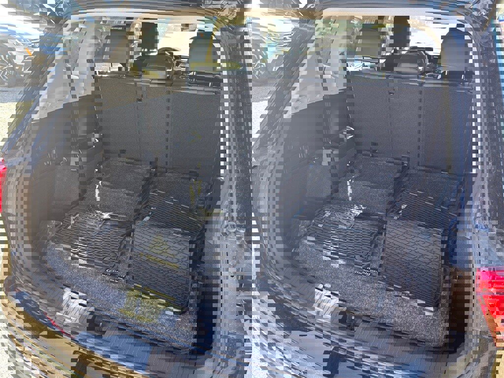 New 2024 Volkswagen Tiguan SE image 27