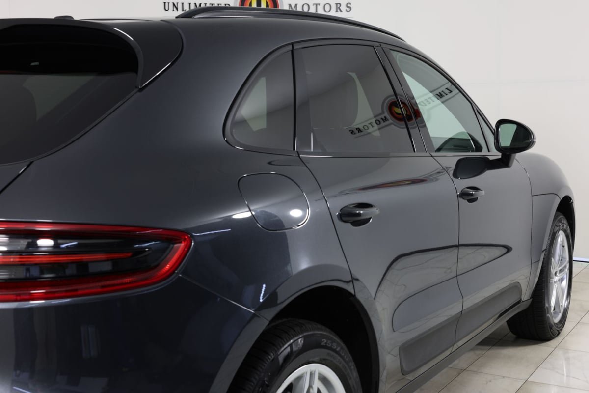 Used 2017 Porsche Macan S AWD/4WD image 44