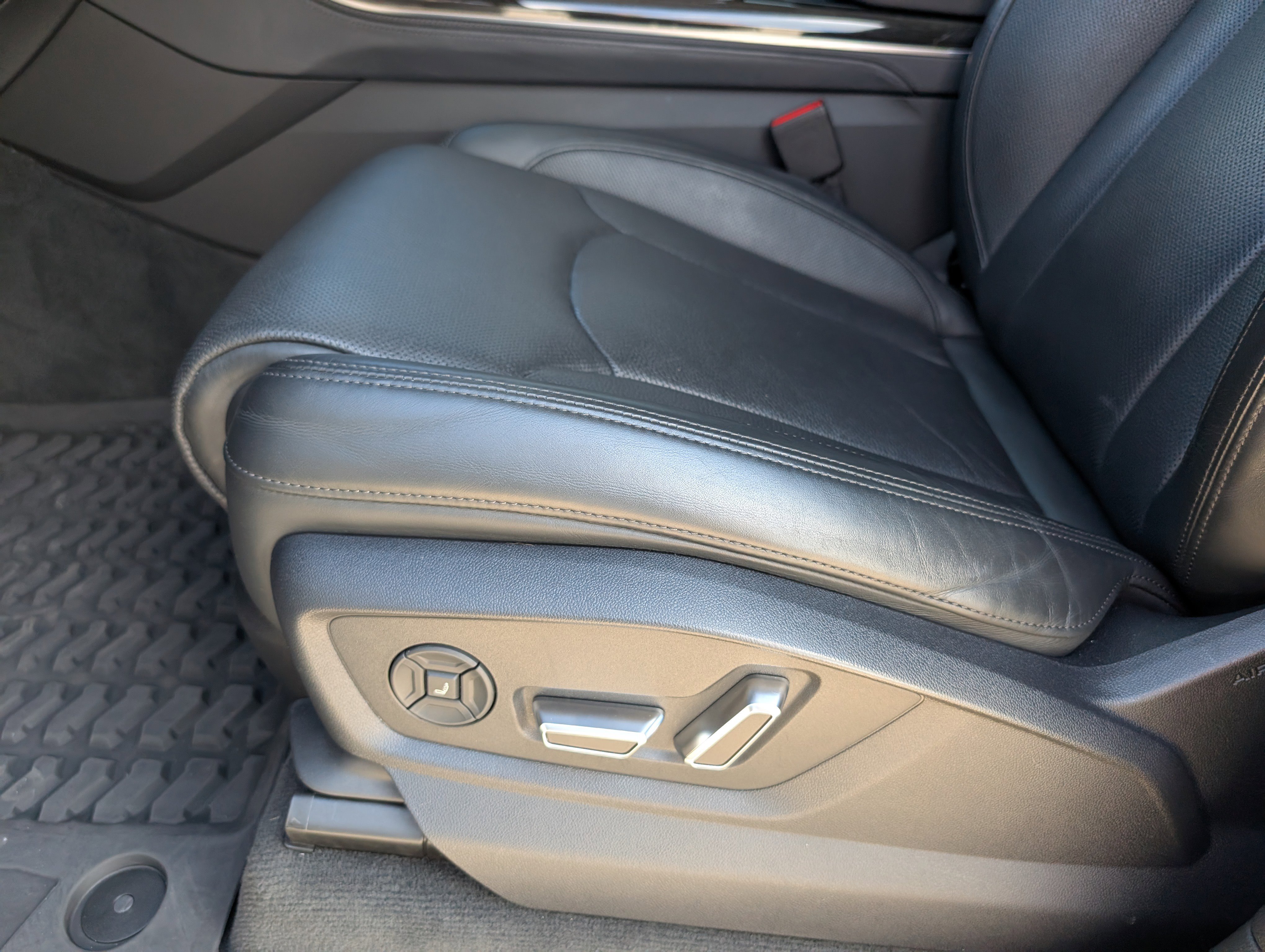 Used 2023 Audi Q7 3.0T Prestige w/ Prestige Package image 10