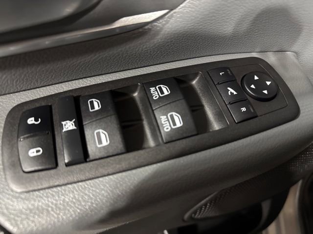Used 2023 RAM 1500 Big Horn AWD/4WD image 3