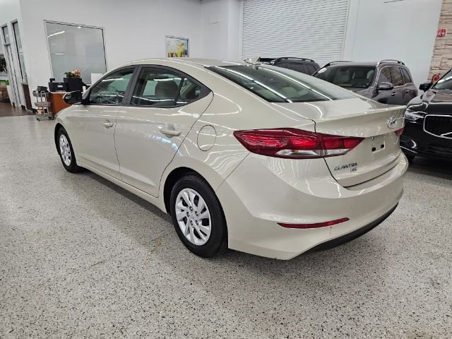 Used 2017 Hyundai Elantra SE w/ Cargo Package image 6
