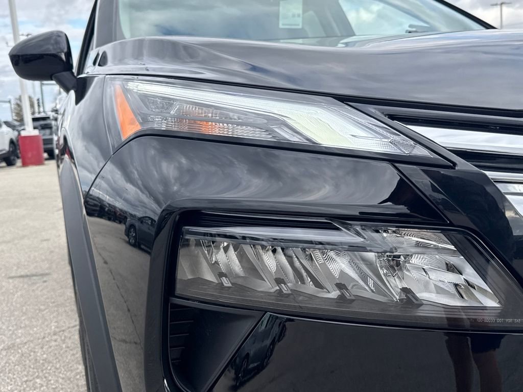 New 2026 Nissan Rogue SV image 12