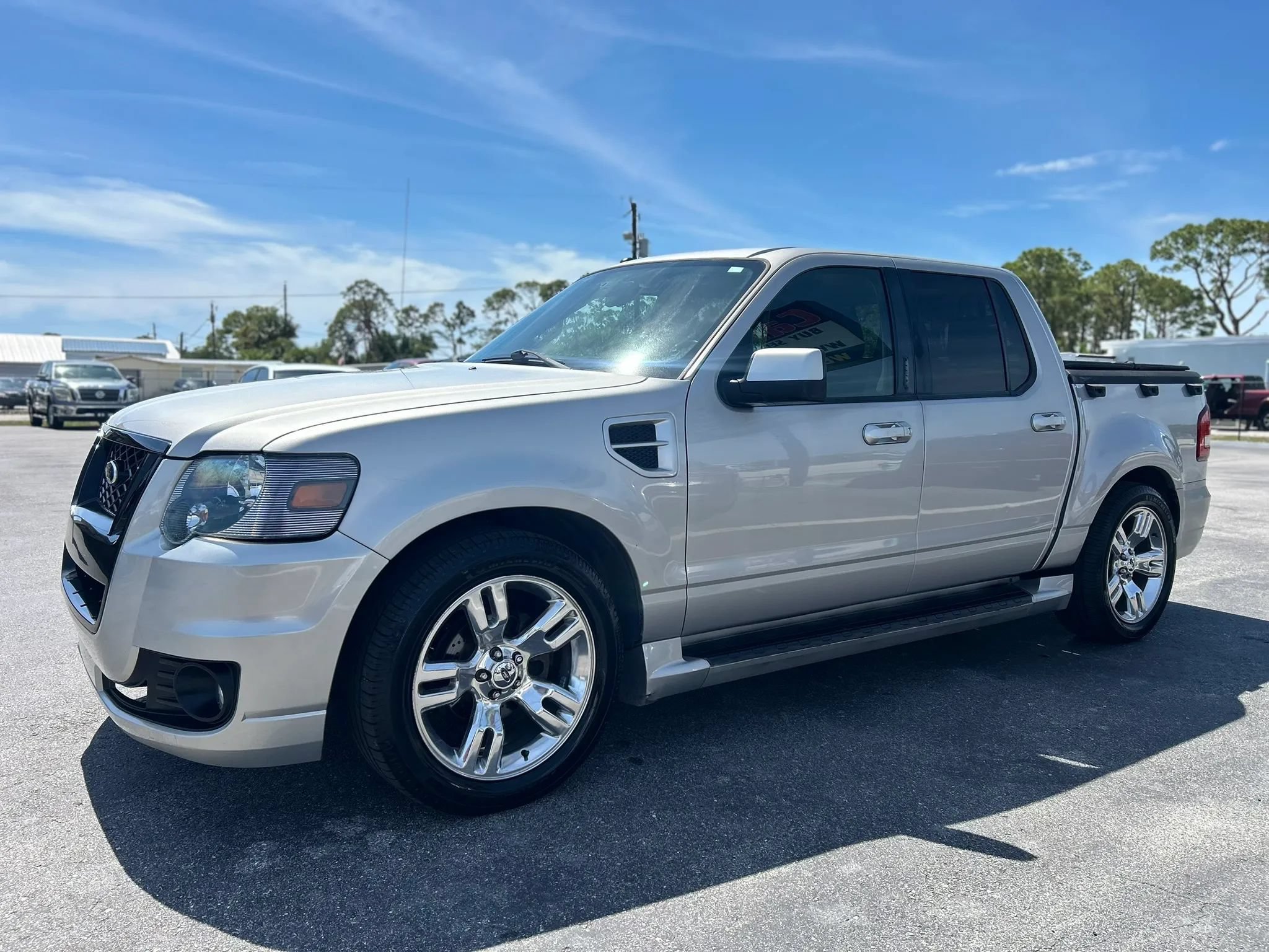 Used 2008 Ford Explorer Sport Trac Limited RWD image 4