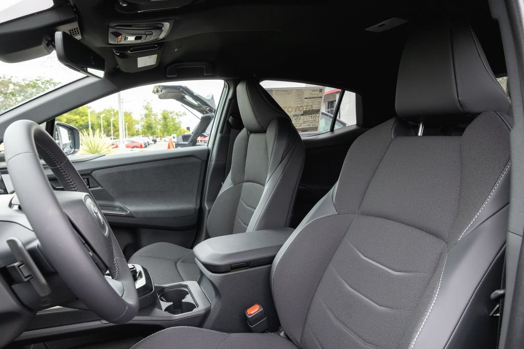 New 2026 Toyota C-HR AWD/4WD image 9