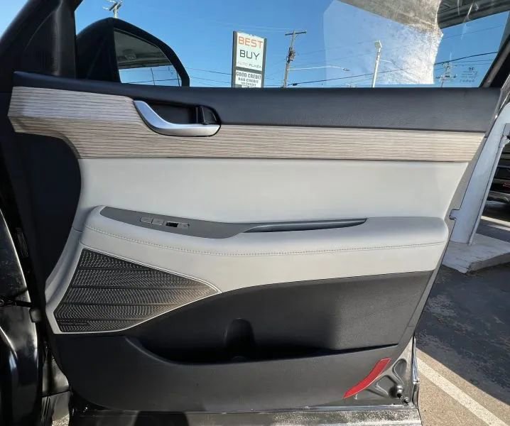 Used 2021 Hyundai Palisade Limited image 22