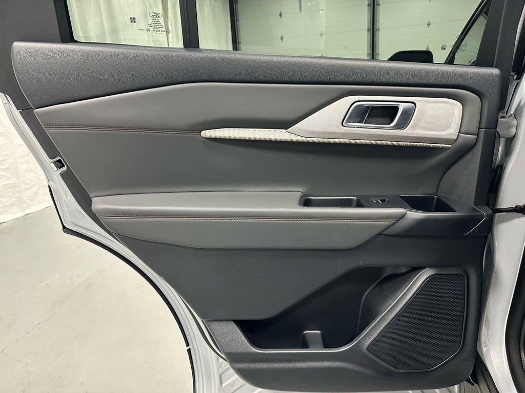 Used 2025 Ford Explorer Active image 47