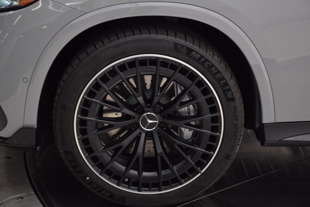 New 2026 Mercedes-Benz GLC 43 AMG 4MATIC image 11