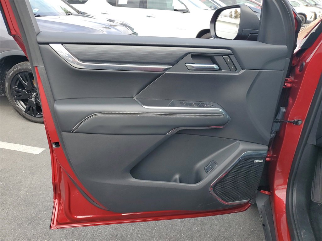 Used 2025 GMC Acadia Elevation image 22