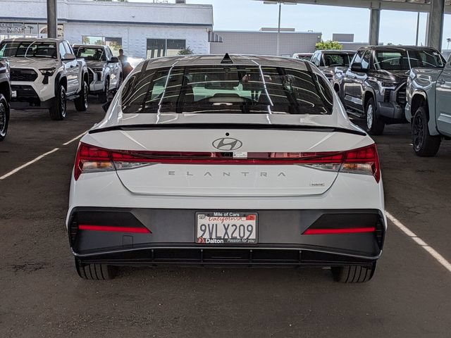 Used 2025 Hyundai Elantra SEL FWD image 3
